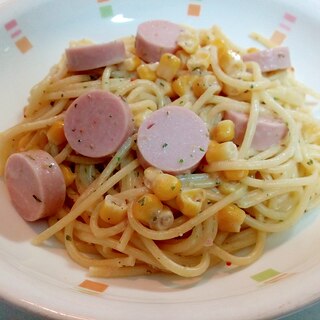 マジックソルトで　魚肉ソーセージとコーンのパスタ